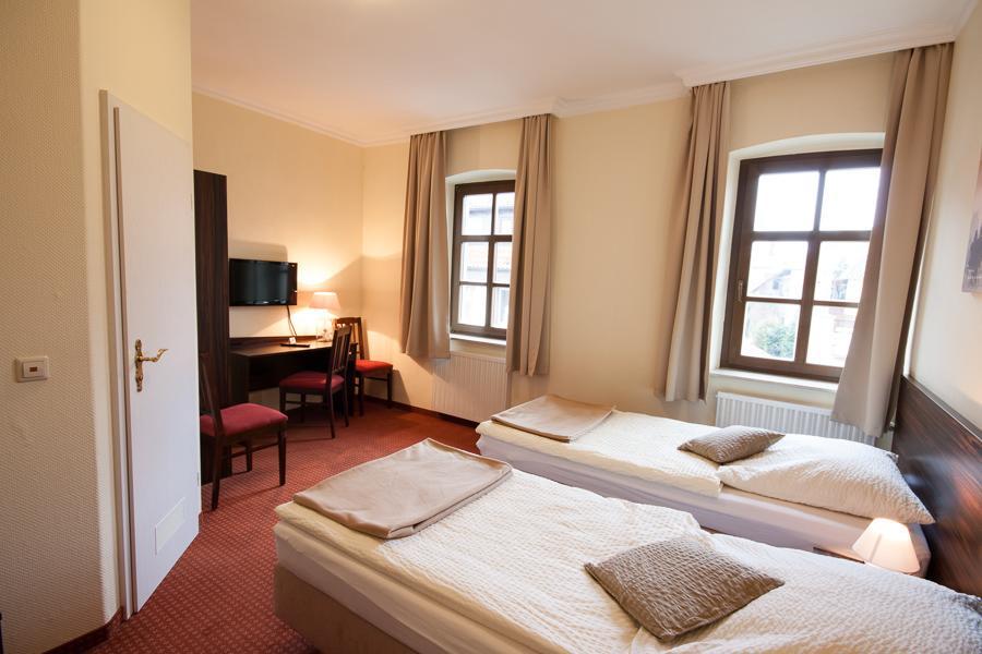 Linde Restaurant & Hotel Nussloch Экстерьер фото